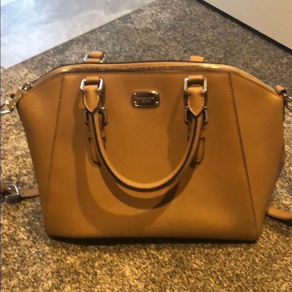 Michael Kors tan purse